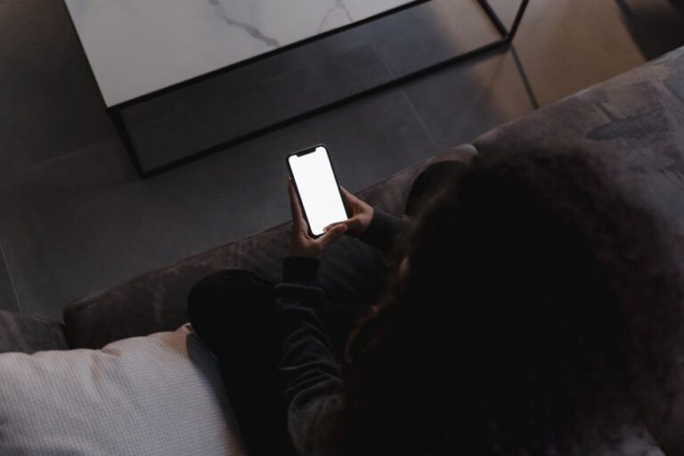 O balcão agora é digital: como clientes encontram empresas hoje