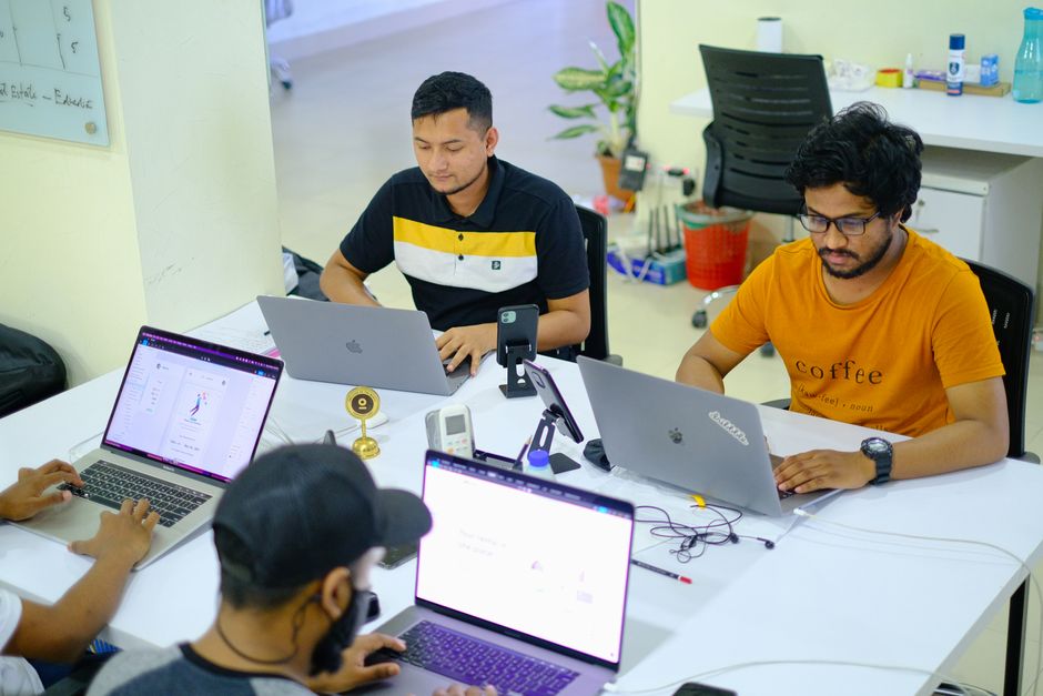 Como Integrar o CRM Kommo com o Perfil da Empresa no Google: Guia de Automação de Leads do Mapa para Agências