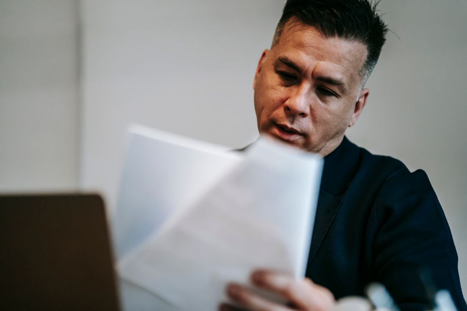 Operação de Um Homem Só: Como Gerenciar 30 Perfis no Google em 2026